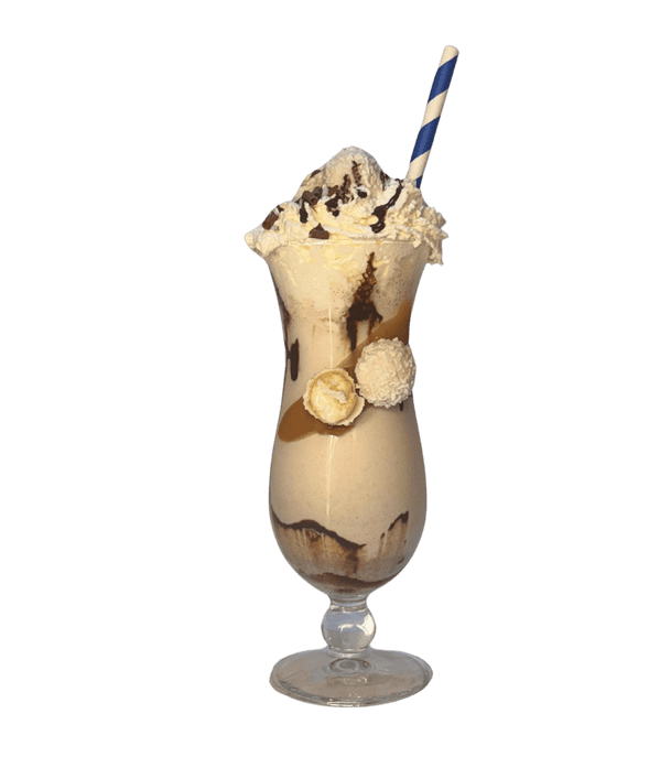 Shisha lounge Nijmegen with a delicious banana and vanilla milkshake topped with whipped cream and c.